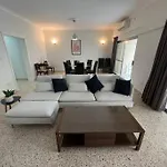 Seaview 3 Bedroom In Apartment *