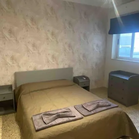 Seaview 3 Bedroom In Apartment *