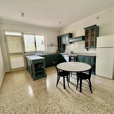 Seaview 3 Bedroom In *