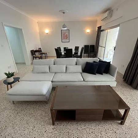 Апартаменты Seaview 3 Bedroom In